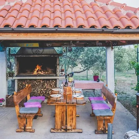 Vikendica Our Little House In Nature,