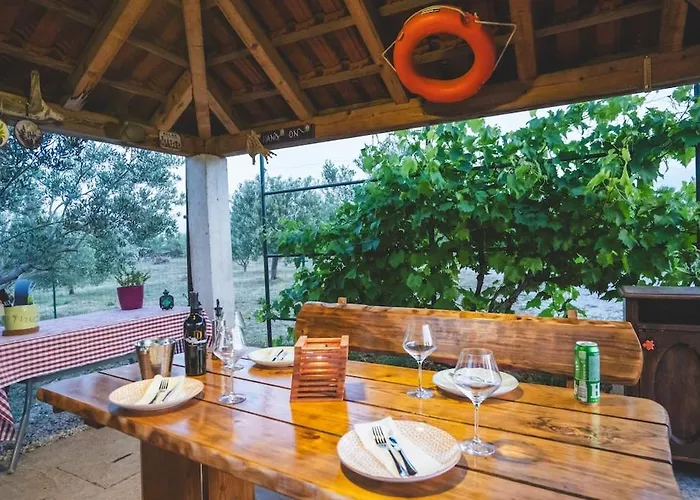 Our Little House In Nature, 시베니크